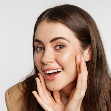 How Does a Smile Makeover Boost Confidence in Everyday Life?